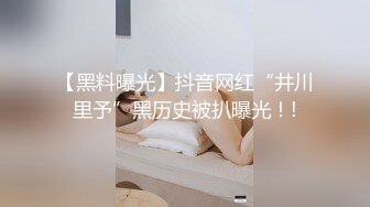 风骚小少妇露脸勾搭小哥激情啪啪，口交大鸡巴让小哥无套