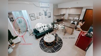 化妆品公司女厕聊天一字眉女职员湿软的唇肉被毛包住了两端喷尿